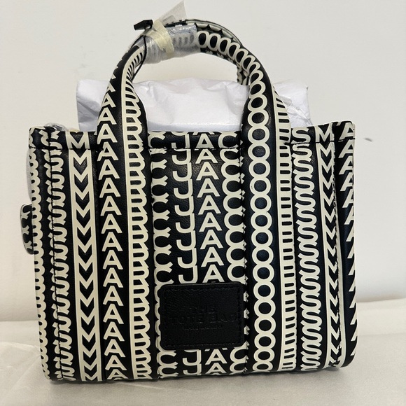 Marc Jacobs The Monogram Leather Crossbody Tote Bag Black/White One Size - Picture 2 of 10
